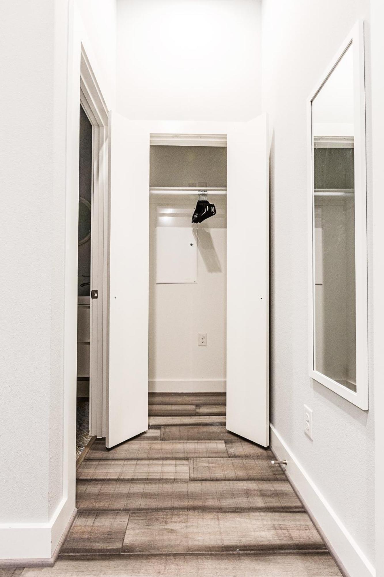 Montrose Guesthouse Suites By Dunyha هيوستن المظهر الخارجي الصورة