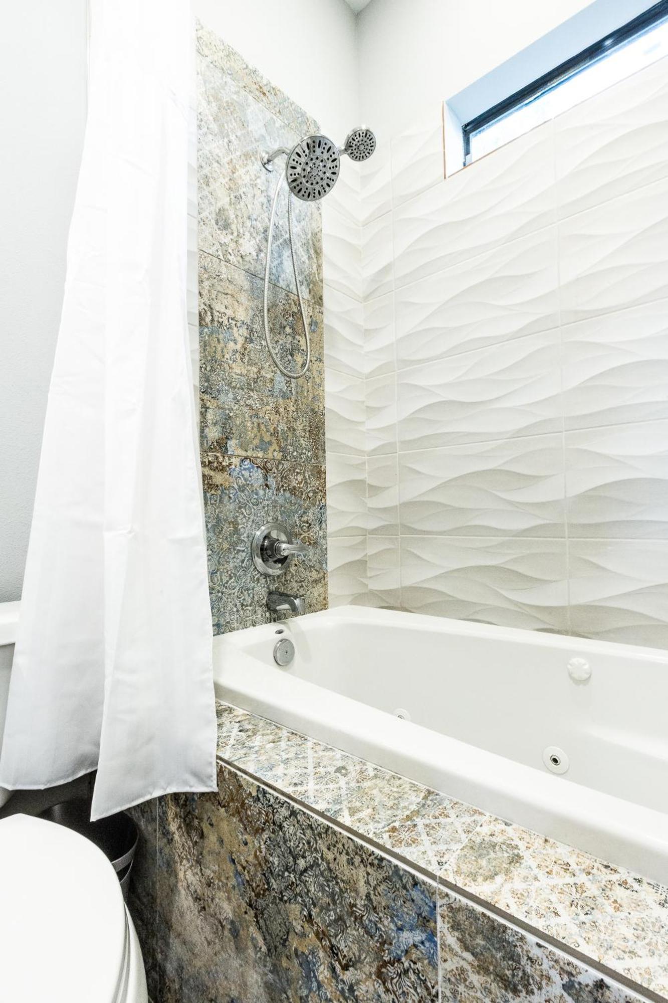 Montrose Guesthouse Suites By Dunyha هيوستن المظهر الخارجي الصورة